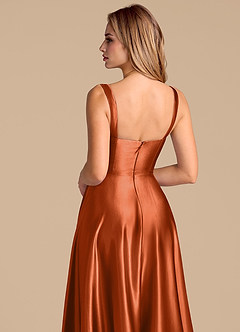 Azazie Shaude 신부 들러리 드레스 A라인 주름진 메탈릭 새틴 바닥 길이 드레스 image7