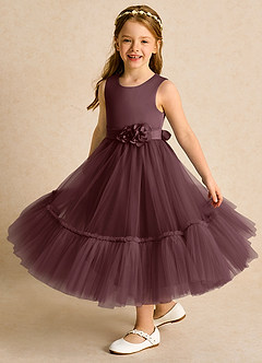 Azazie Miracle Blumenmädchenkleider A-Linie Schleifen Matte Satin Kleid Sangria image4