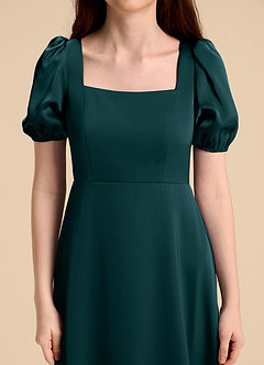 Azazie Briar Junior Robe Trapèze en Satin extensible Arc Vert Pin image8