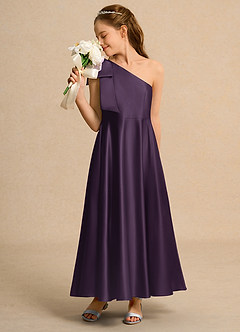 Azazie Guppy Junior Formal vestidos de niña de las flores Vestido de Ciruela de Satin Mate de Corte En A con Hombro unilateral image4