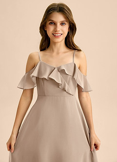 Azazie Kamilla Junior Vestido de Gris Pardo de Gasa de Corte en A con Vestidos sin tirantes image7