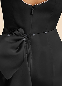 Azazie Emi Junior Vestido Negro de Satén Elástico de Corte Recto con Lazo image7