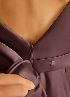 Azazie Pipsy Robe Demoiselle D'honneur Fillette Robe Trapèze en Mat Satiné Arc Expresso image6