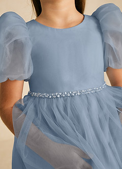 Azazie Blondie Robe Demoiselle D'honneur Fillette Robe Trapèze en Tulle avec manches Bleu Poussiéreux image5