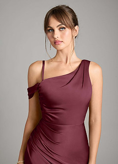 Azazie Madelyn Robes de demoiselle d'honneur Robe Sirène Convertible en Satin extensible Une épaule Cabernet image3