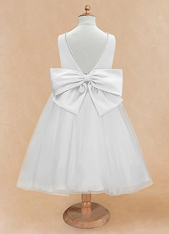 Azazie Sarina Robe Demoiselle D'honneur Fillette Robe Trapèze en Tulle Arc Blanc De Diamant image7
