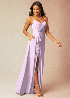 Azazie Kyedae Robes de demoiselle d'honneur Robe Trapèze en Mousseline de soie Col V plissé Frostiges Flieder image3