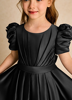 Azazie Miriam Abiti da Ragazza di Fiori Abito Principessa in Raso Opaco Plissettato Nero image8