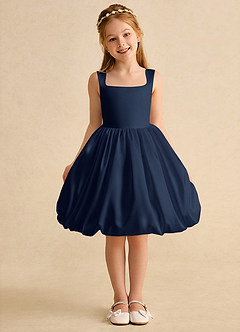 Azazie Nirvana Robe Demoiselle D'honneur Fillette Robe Princesse en Mat Satiné Rayé Bleu Marine Foncé image2