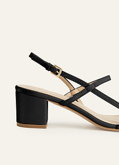 front Sandalen met blokhak van metallic satijn in bijpassende kleur