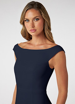 Azazie Nicolina Robes de demoiselle d'honneur Robe Sirène en Crêpe Élastique Col Carré Bleu Marine Foncé image5