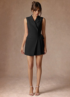 front Alina Schwarz Blazer-Kleid mit raffiniertem Webmuster und Faltenwurf