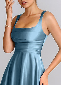 Azariya Stahlblau Satin-Midikleid mit eckigem Ausschnitt und Schnürung in A-Linie image5