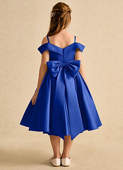 Azazie Favia Robe Demoiselle D'honneur Fillette Robe Trapèze en Mat Satiné Épaule décolletée Bleu Roi image2