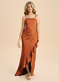 Azazie Buzzy Junior 쉬스 주름진 스트레치 새틴 플로어 길이 주니어 신부 들러리 드레스 image4