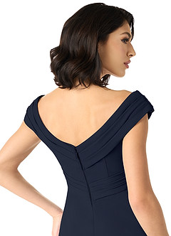 Azazie Evita Vestidos de damas de honor Vestido de Azul Marino Oscuro de Crepé elástico de Corte en A con Vestidos sin tirantes image5