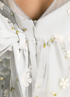 Azazie Elowen vestidos de niña de las flores Vestido Marfil de Encaje de Línea A con Escote corazón image7
