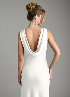 Azazie Aussie Robes de demoiselle d'honneur Robe Fourreau en Satin extensible Plissée Blanc image6