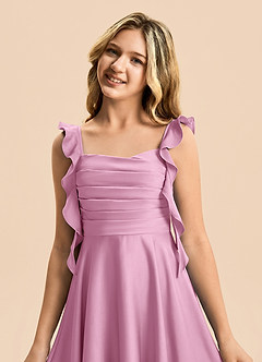 Azazie Kira Junior Vestido de Rosa Caramelo de Satén Elástico de Corte en A con Volante image7