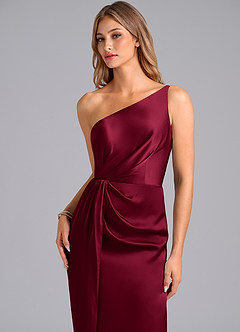 Azazie Naria Jurken voor bruidsmeisjes Jurk van Stretch Satijn met Kolom One-Shoulder Bourgondië image7