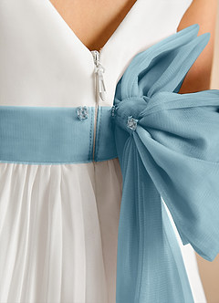 Azazie Margot Abiti da Ragazza di Fiori Abito A-Line in Chiffon Plissettato Avorio Blu Lunatico image9
