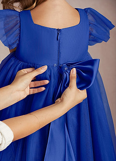 Azazie Kalio Robe Demoiselle D'honneur Fillette Robe Trapèze en Tulle avec manches Bleu Roi image4