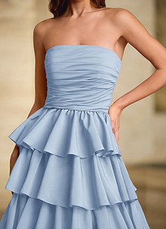 Lunafen Himmelsblå Volanger i satin med balklänning image10