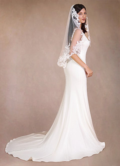 front Diamond and Lace Waist Veil