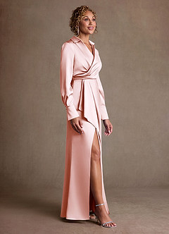 Azazie Jacinta Mère de la mariée Robes Robe Fourreau en Satin extensible Plissée Rose Pâle image4