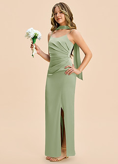 Azazie Calandra Junior Vestido Salvia Polvorienta de Satén Elástico de Corte Recto con Plisado image3