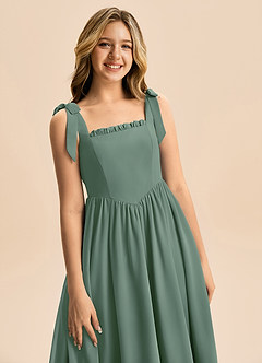 Azazie Delia Junior Abito A-Line in Chiffon Fiocco Eucalipto image2