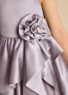 Azazie Hermia Blumenmädchenkleider A-Linie ärmellos Matte Satin Kleid Dämmerung image6