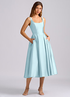 Azazie Amalie Robes de demoiselle d'honneur Robe Trapèze en Satin extensible Plissé Bleu Nuage image3