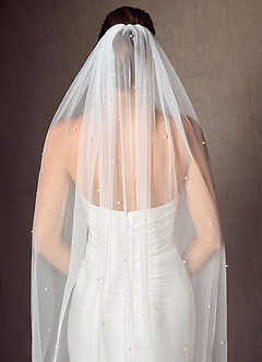 front Jenna Pearl Waltz Length Veil