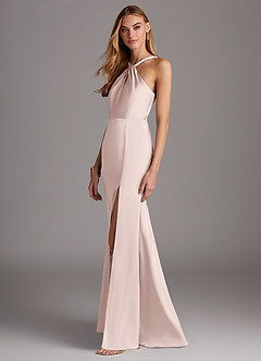 Azazie Elana Robes de demoiselle d'honneur Robe Fourreau en Satin extensible Fente Latérale Rose Pâle image3