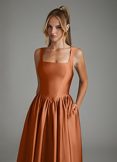 Azazie Nevaeh Robes de demoiselle d'honneur Robe Trapèze en Satin extensible Corset Cuivre image3