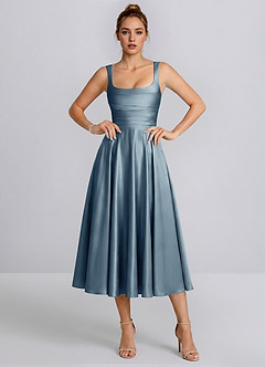 Azariya Staubiges Blau Satin-Midikleid mit eckigem Ausschnitt und Schnürung in A-Linie image4