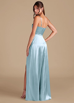 Azazie Halsey Robes de demoiselle d'honneur Robe Trapèze en Satiné métallisé Fente Latérale Bleu Ciel image6