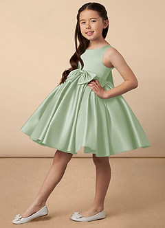 Azazie Bo Peep Robe Demoiselle D'honneur Fillette Robe Trapèze en Mat Satiné Arc Vert Sauge image2