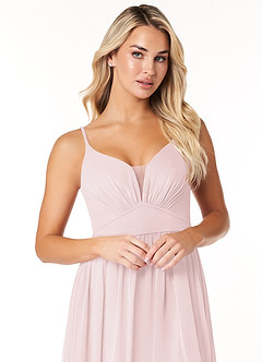 Azazie Rayna Robes de demoiselle d'honneur Robe Trapèze en Mousseline de soie Col V plissé Rose Pâle image6