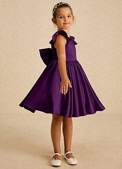 Azazie Tootsie Robe Demoiselle D'honneur Fillette Robe Trapèze en Mat Satiné Arc Grain De Raisin image4