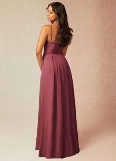 Azazie Kyedae Vestidos de damas de honor Vestido de Merlot de Gasa de Corte en A con Cuello de pico plisado image4