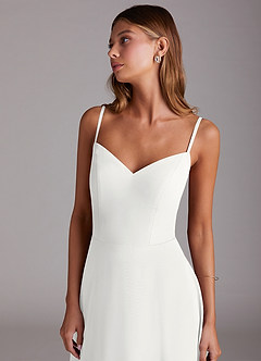 Azazie Marley Robes de demoiselle d'honneur Robe Trapèze Convertible en Mousseline de soie Épaule décolletée Blanc image7