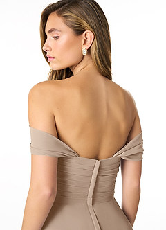 Azazie Kaitlynn Robes de demoiselle d'honneur Robe Empire Convertible en Mousseline de soie Gerafft Taupe image6