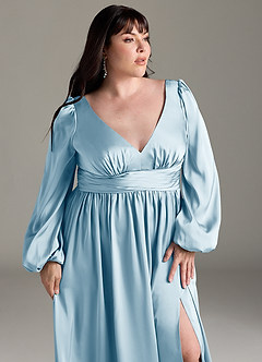 Azazie Norah Robes de demoiselle d'honneur Robe Trapèze en Satin extensible Bleu Ciel image12