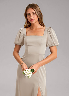 Azazie Fyona Robes de demoiselle d'honneur Robe Trapèze en Satin extensible Plissée Givre image6