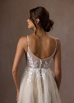 Azazie Liana Abiti da Sposa Abito A-Line in Tulle con Scollo a V e Paillettes Diamante Bianco Nudo image6