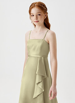 Azazie Kaylee Junior Robe Trapèze en Satiné métallisé avec ceinture Vert Mousse image6