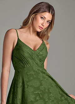 Azazie Amani Robes de demoiselle d'honneur Robe Trapèze en Blumen-Burnout Plissée Olive image7