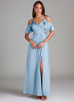 Azazie Dakota Vestidos de damas de honor Vestido Azul Pálido de Satén Elástico de Línea A con Hombros descubiertos image3